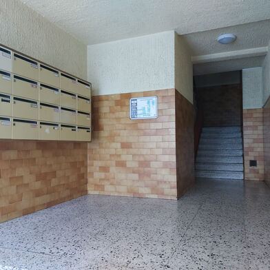 Appartement 4 pièces 90000 €