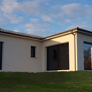 Maison 4 pièces 1170 €