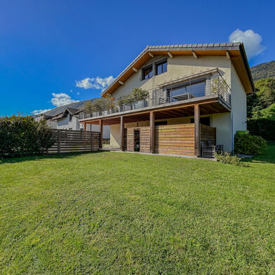 Maison 5 pièces 699000 €