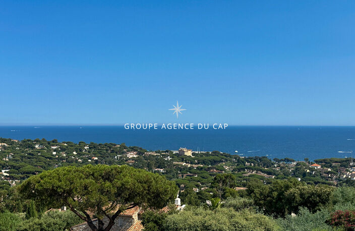 À VENDRE MAGNIFIQUE VILLA DE TYPE PROVENÇAL AUX ISSAMBRES 180M2 VUE MER SUR LE GOLFE DE ST TROPEZ — photo 3