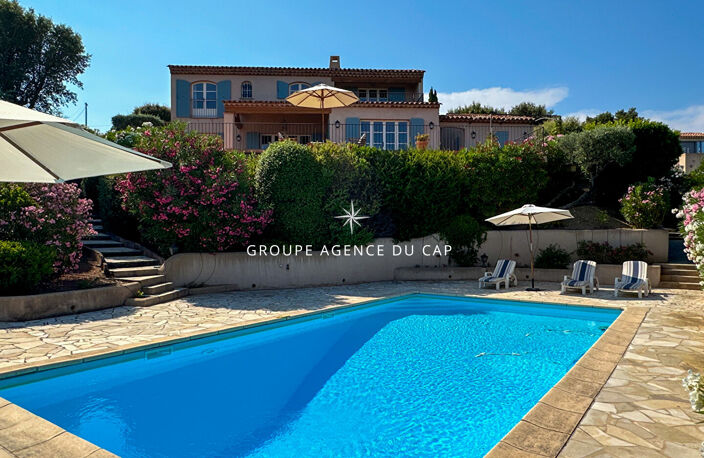 À VENDRE MAGNIFIQUE VILLA DE TYPE PROVENÇAL AUX ISSAMBRES 180M2 VUE MER SUR LE GOLFE DE ST TROPEZ — photo 4