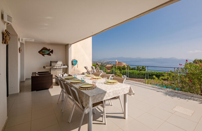 A VENDRE APPARTEMENT 3 PIECES REZ-DE-JARDIN GARAGE CAVE RESIDENCE AVEC PISCINE VUE MER PANORAMIQUE, AUX ISSAMBRES — photo 5
