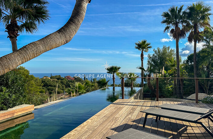 A VENDRE DEUX PROPRIETES CONTEMPORAINES VUE MER SUR LE GOLFE DE SAINT TROPEZ 7 CHAMBRES, A SAINTE MAXIME — photo 2