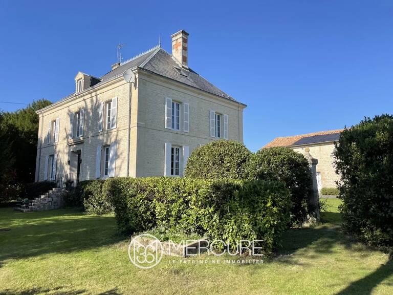 LOGIS XIXe ET DEPENDANCES DANS LE MARAIS POITEVIN — photo 1