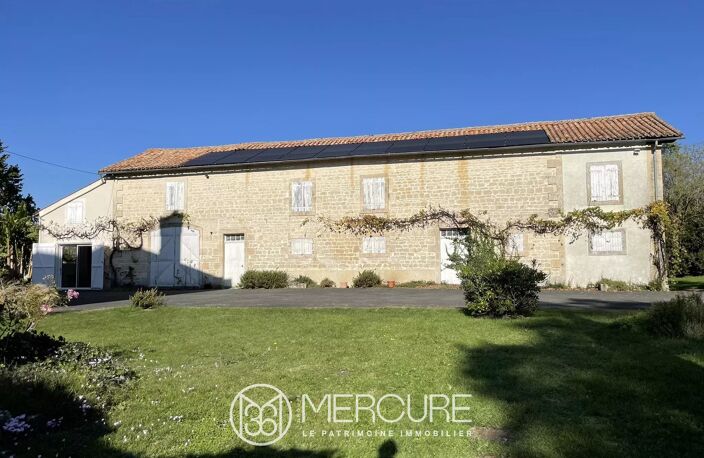 LOGIS XIXe ET DEPENDANCES DANS LE MARAIS POITEVIN — photo 4