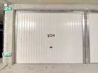 À VENDRE - SAINT JEAN DE VEDAS - GARAGE BOXÉ — photo 2