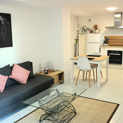 Appartement 1 pièces 215600 €