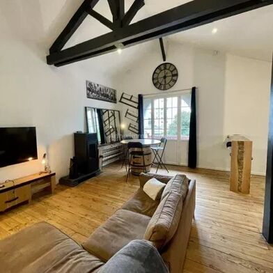 Appartement 3 pièces 749 €