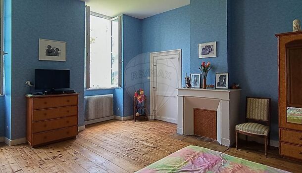 Villa / Maison 12 pièces  à vendre Saintes 17100