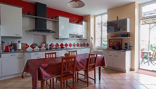 Villa / Maison 12 pièces  à vendre Saintes 17100