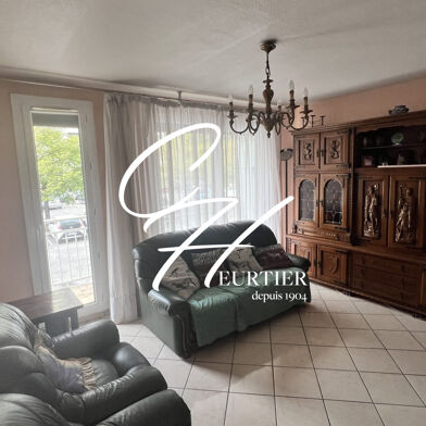 Appartement 4 pièces 121000 €