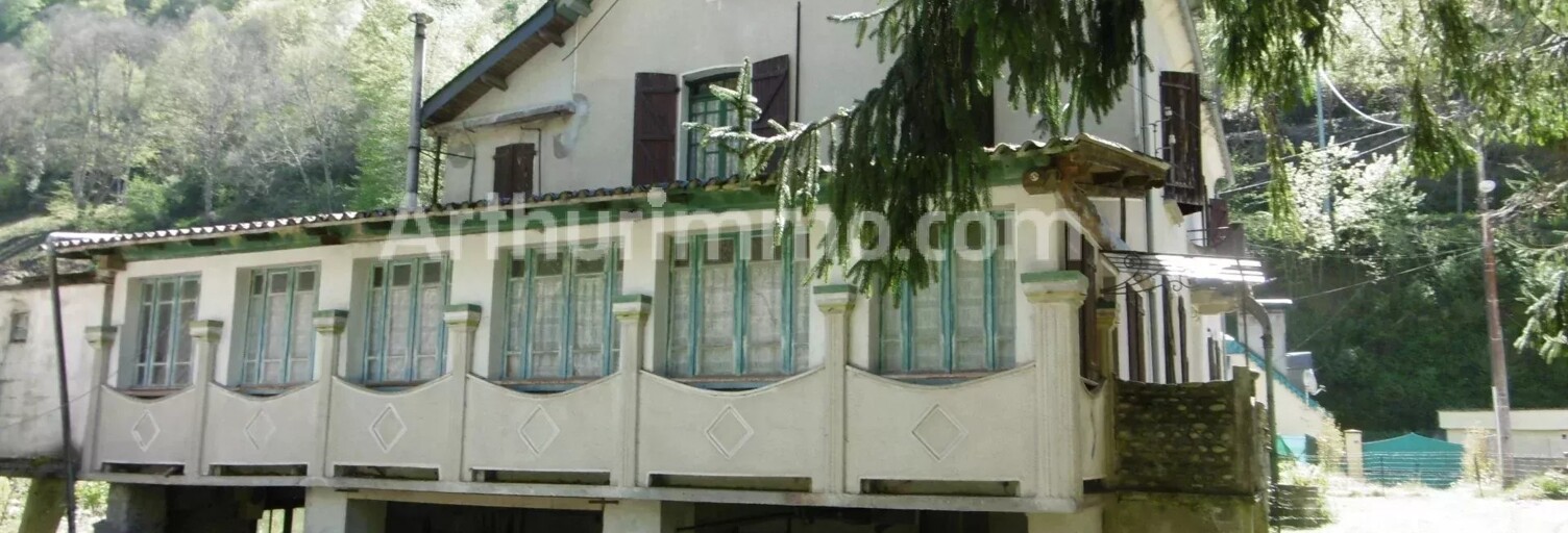 Maison 10 Pièces 260 m² à vendre à Nay (64800)