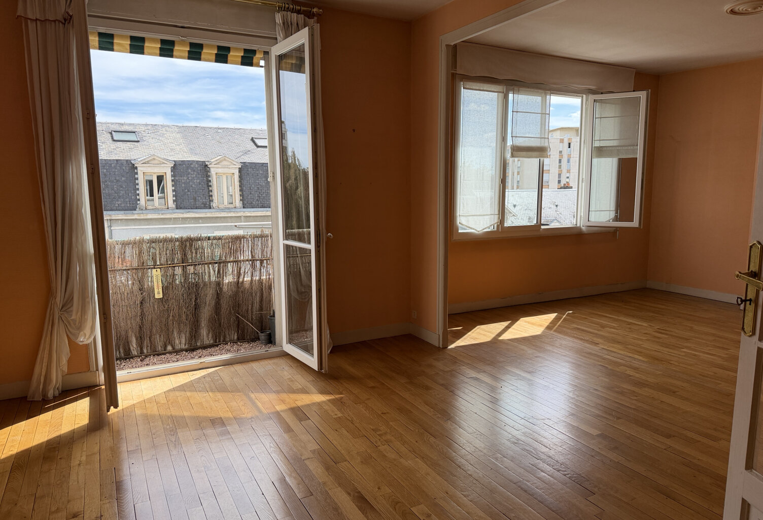 F4 secteur Mairie 103 m2 habitables — photo 1