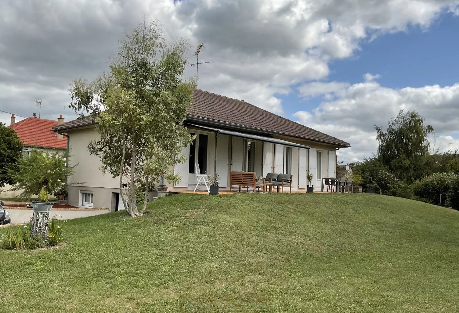 Maison rénovée clé en main dans un environnement calme — photo 1
