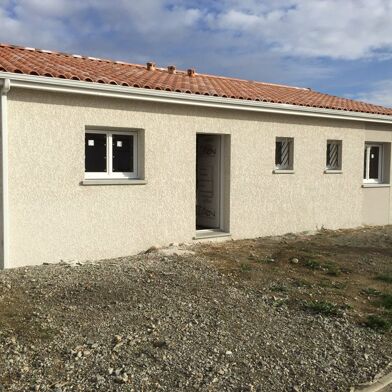 Maison 4 pièces 960 €