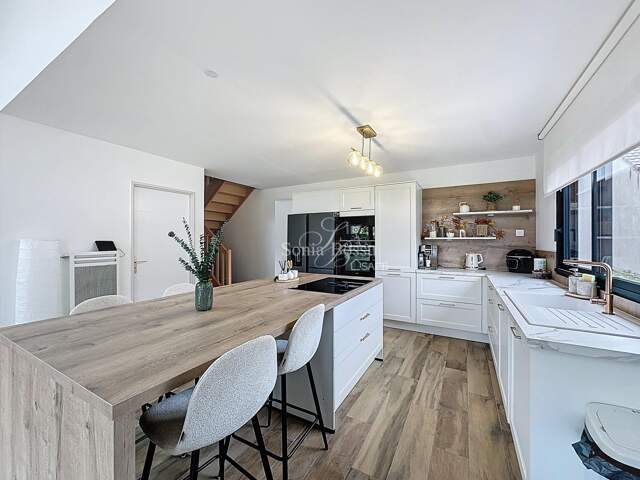 MAISON CUBIQUE à 4 pents de 2024-  4 CHAMBRES , JARDIN — photo du bien