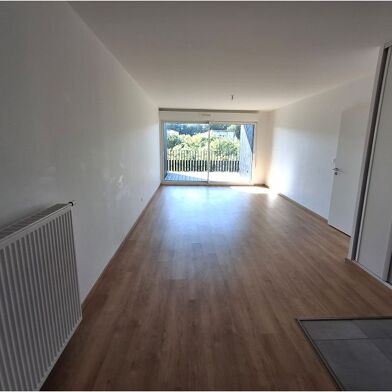 Appartement 3 pièces 829 €