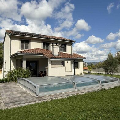 Maison 5 pièces 350500 €