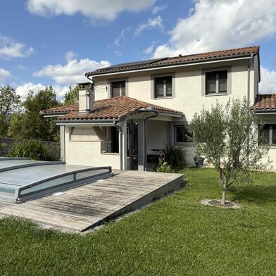 Maison 5 pièces 350500 €