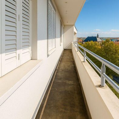 Appartement 4 pièces 1169 €