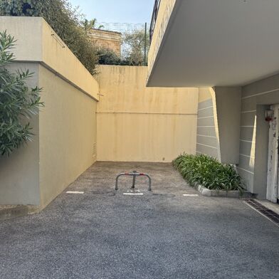 Garage  23000 €