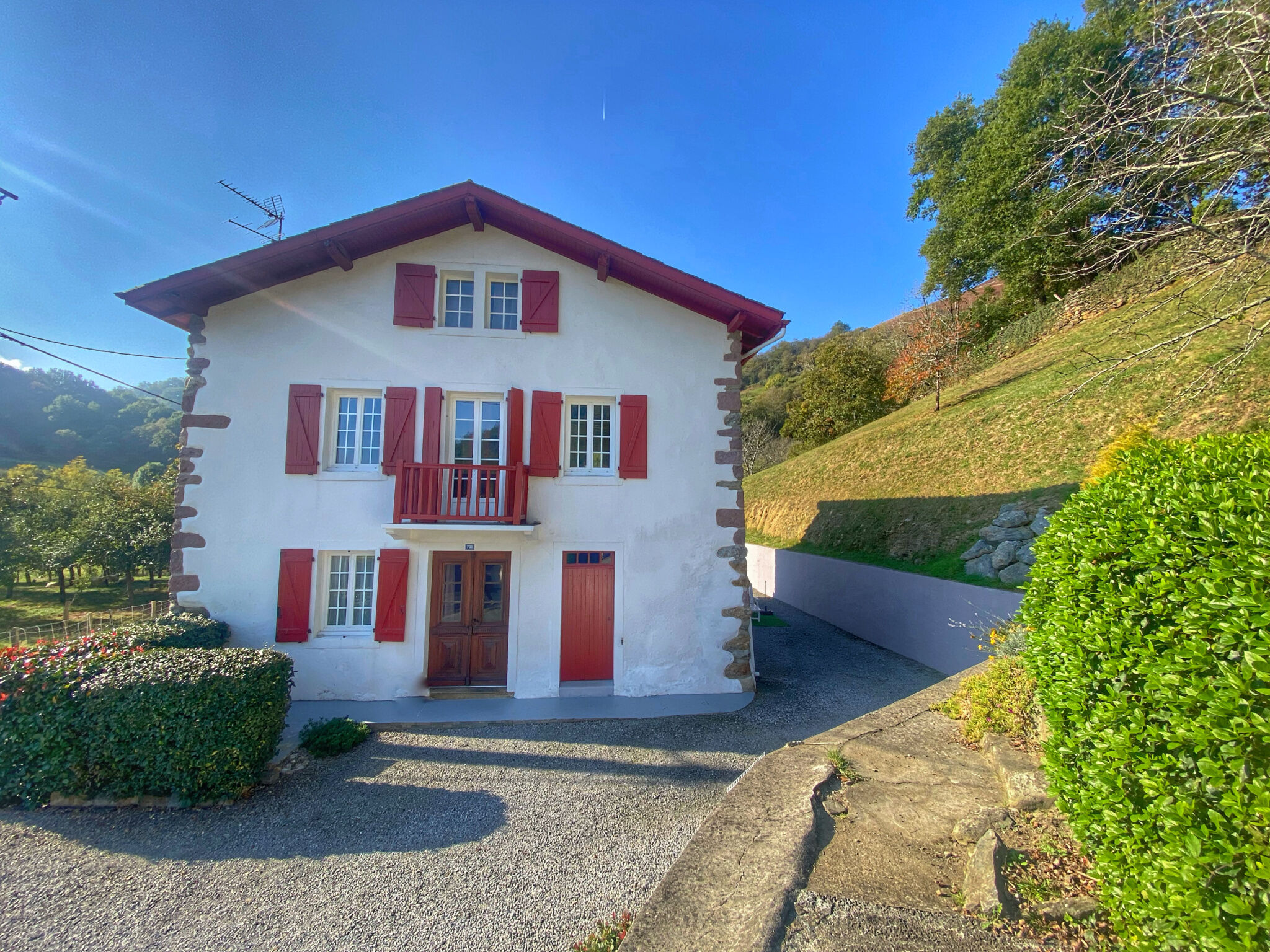 Villa / Maison  T6 à vendre Saint-Étienne-de-Baïgorry 64430
