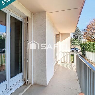 Appartement 4 pièces 180000 €