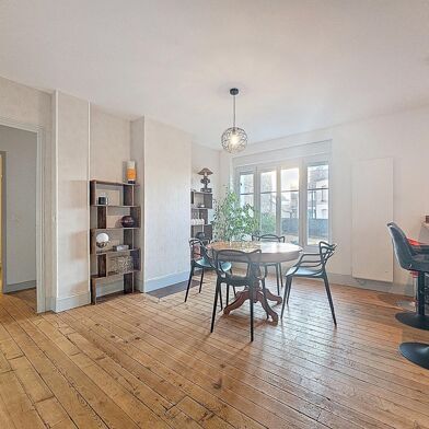 Appartement 4 pièces 180000 €