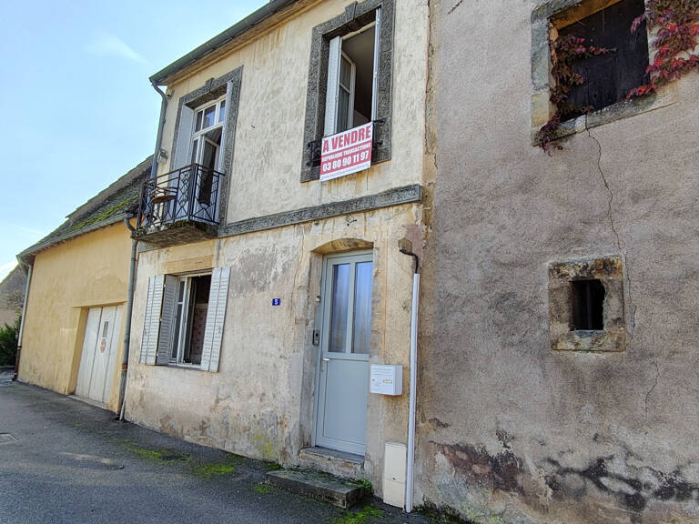 Ancienne école de musique à Arnay-le-Duc   À rénover — photo 1