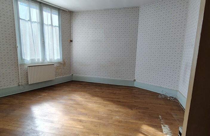 Ancienne école de musique à Arnay-le-Duc   À rénover — photo 4