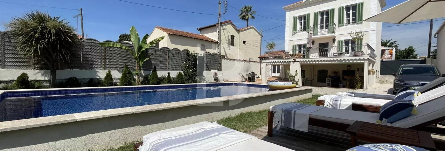 Maison 8 Pièces 137 m² à vendre à Vallauris (06220)