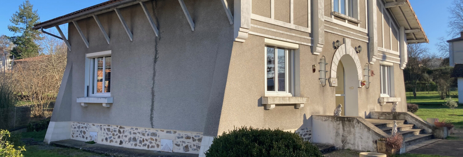 Maison 7 Pièces 178 m² à vendre à Confolens (16500)