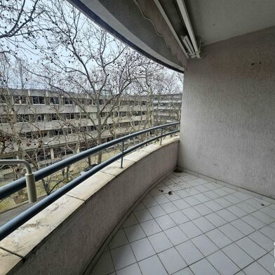 Appartement 4 pièces 1196 €