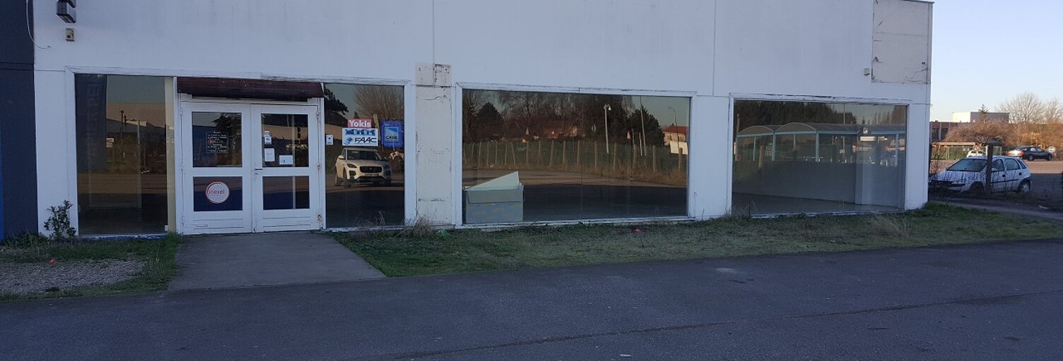 Commerce  1038 m² à louer à Béthune (62400)