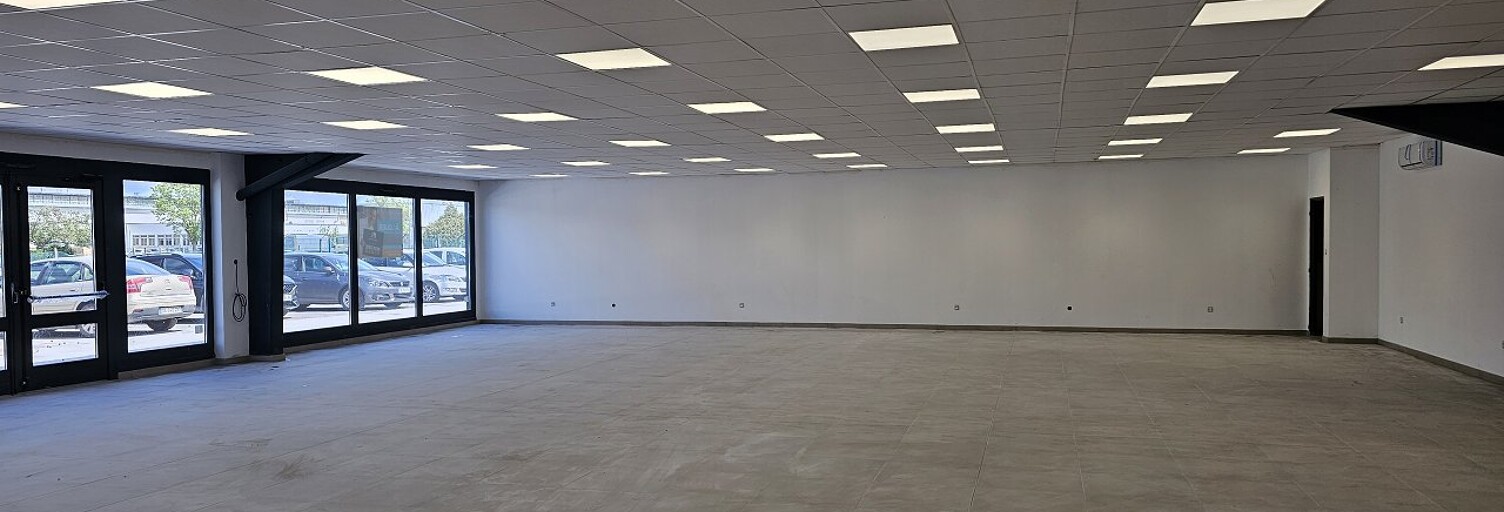 Commerce  1038 m² à louer à Béthune (62400)