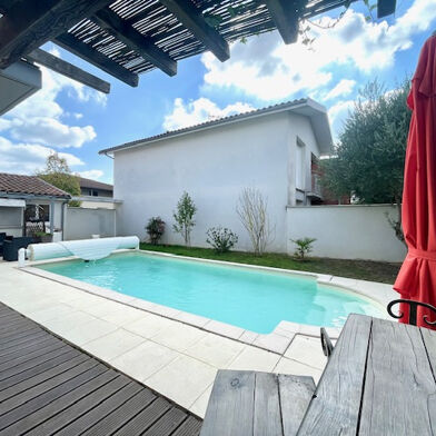Maison 5 pièces 395000 €