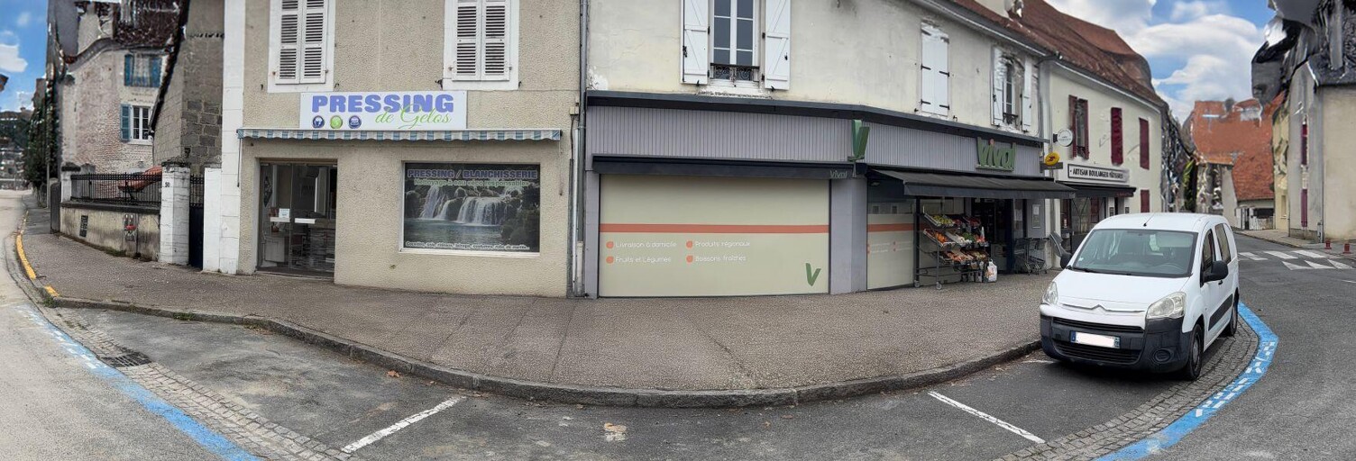 Commerce  50 m² à vendre à Gelos (64110)