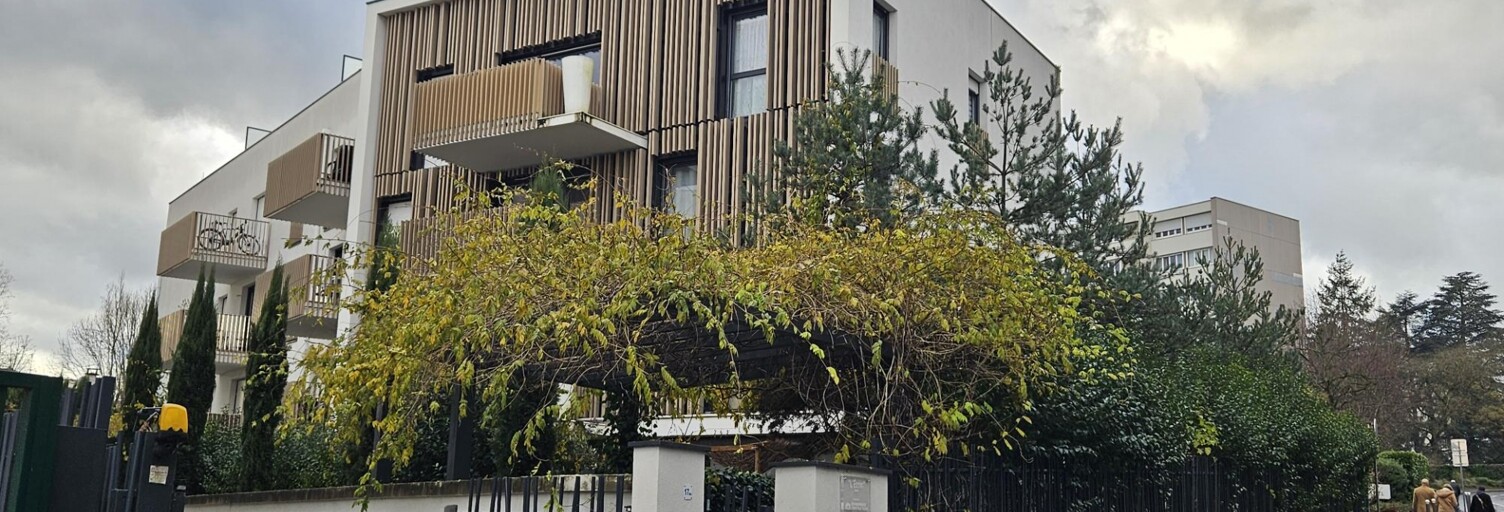 Garage  12 m² à vendre à Écully (69130)