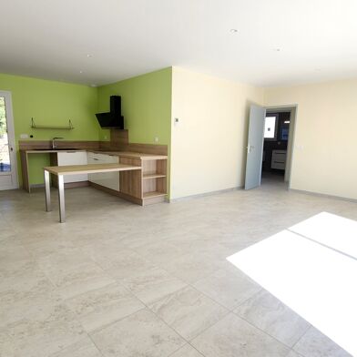 Maison 4 pièces 304000 €