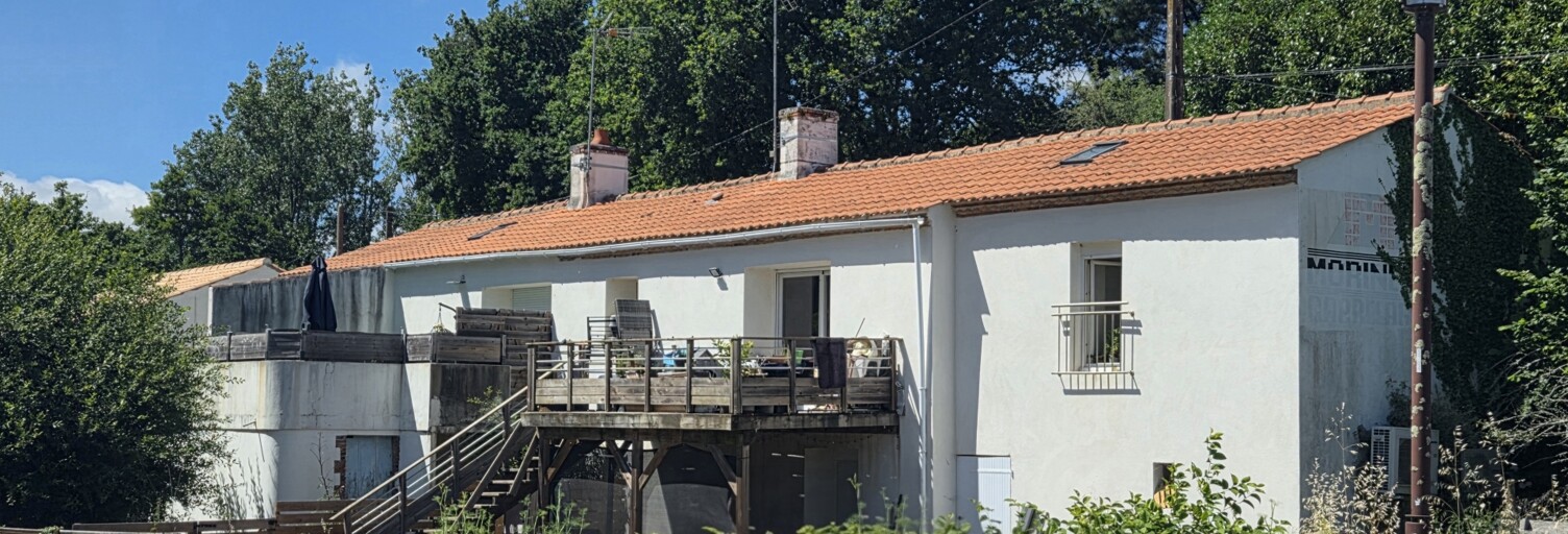 Maison 8 Pièces 148 m² à vendre à Coëx (85220)