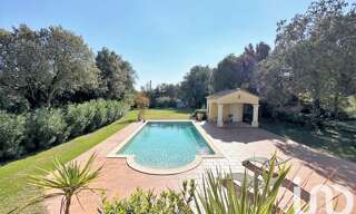 Maison 8 Pièces 210 m² à vendre à Uzès (30700)