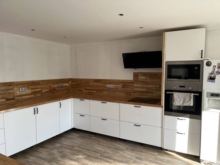 Maison en pierre de 4 pièces principales — photo 1
