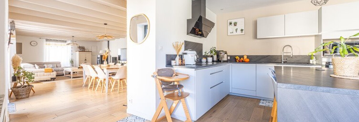 Maison 6 Pièces 219 m² à vendre à Mauzé-sur-le-Mignon (79210)