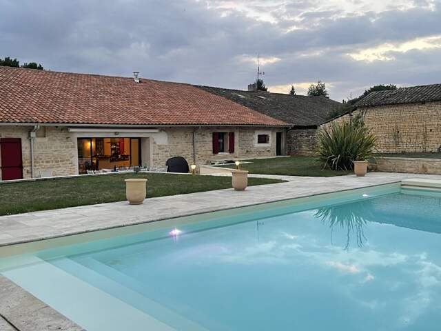 Maison art déco de 22 pièces principales — photo du bien