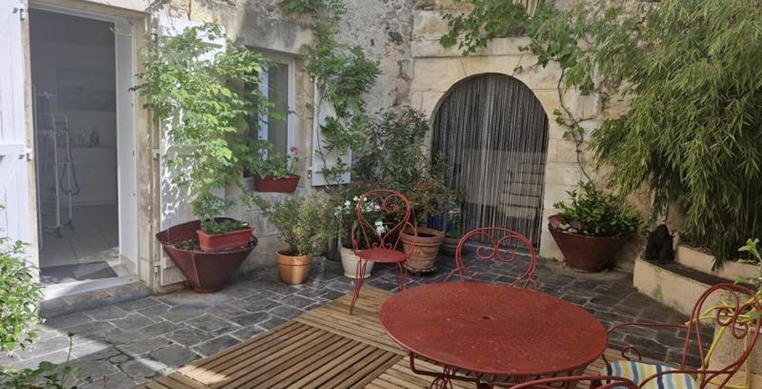 Maison de ville de 6 pièces principales — photo 1