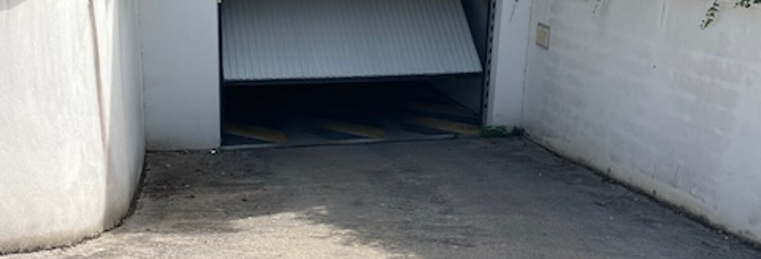 Garage  12 m² à vendre à Saint-Fargeau-Ponthierry (77310)