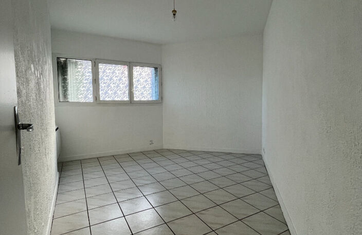 Bel appartement T4 avec balcon, loggia et cave ? Résidence sécurisée avec ascenseur — photo 4