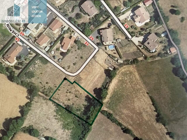 Terrain 1540 M2 le Puy en Velay — photo du bien