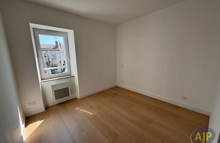 Immeuble Vieillevigne 10 pièces 181 m² — photo 5