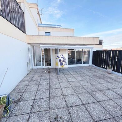Appartement 6 pièces 977 €